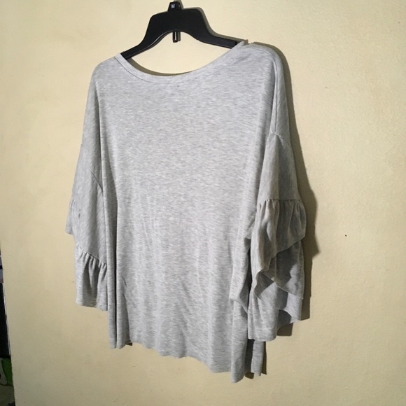Sanctuary Gray Ruffle Sleeve Top, Sz 2X - Picture 2 of 5
